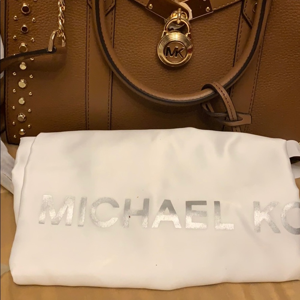 Micheal Kors pocketbook